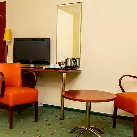 Gastland M0 & Conference Center Hotel Szigetszentmiklos