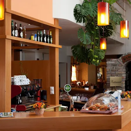Ξενοδοχείο Gastland M0 & Conference Center 3*