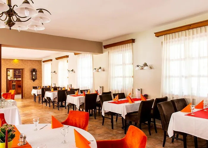 Szálloda Gastland M0 & Conference Center 3*