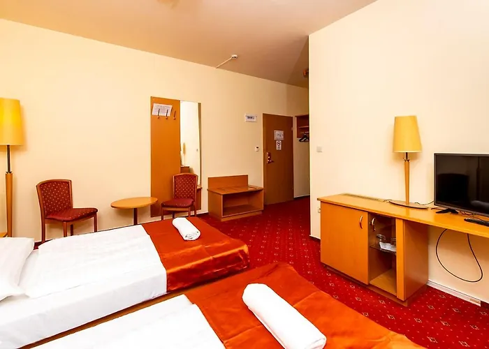 Szálloda Gastland M0 & Conference Center 3*