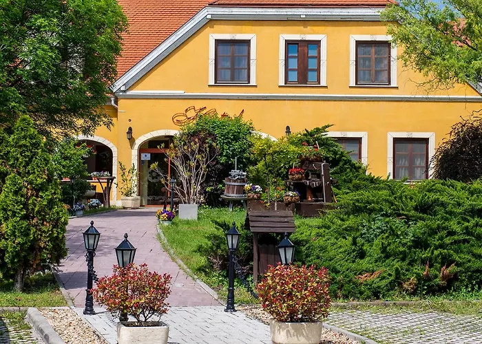 Gastland M0 & Conference Center